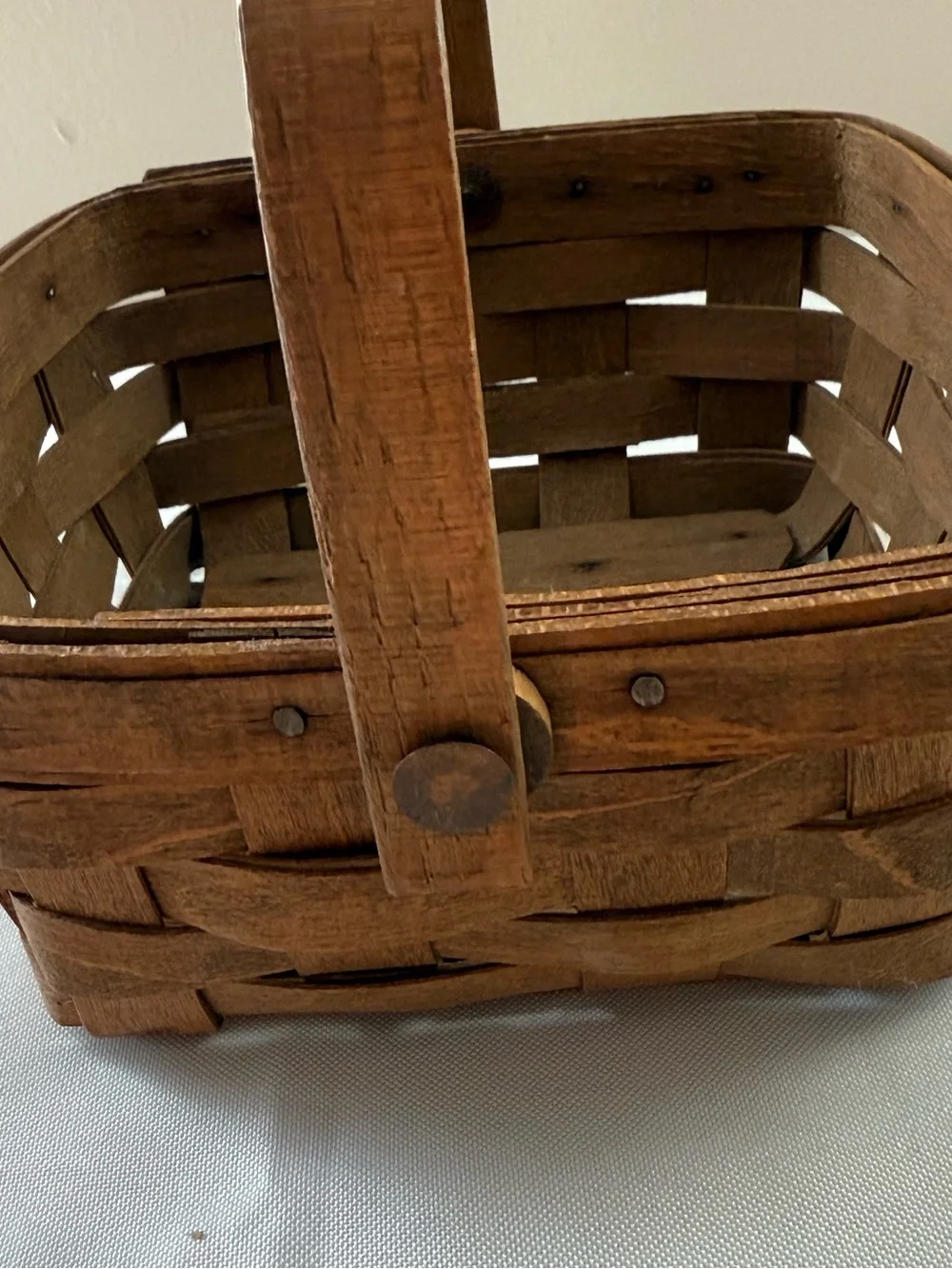 1985 Longaberger Brown Woven Square Berry Basket with Handle